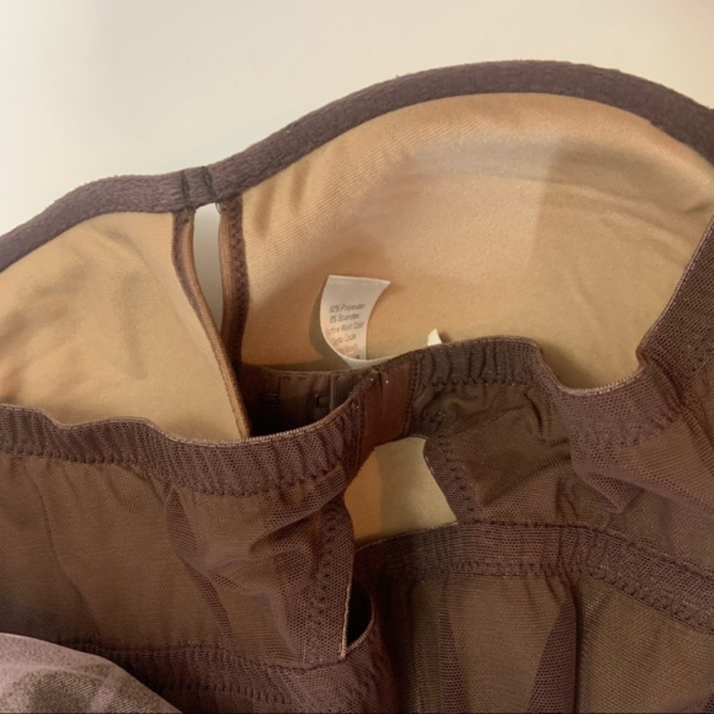 Athleta V Neck Built In Bra Activewear Tank 34DD - Picture 10 of 12